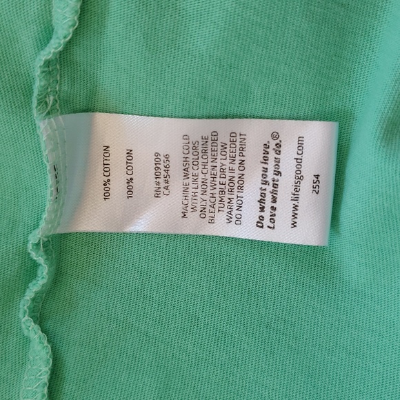 Life Is Good Women's Green Tshirt With Dog Heart Graphic - Picture 7 of 8